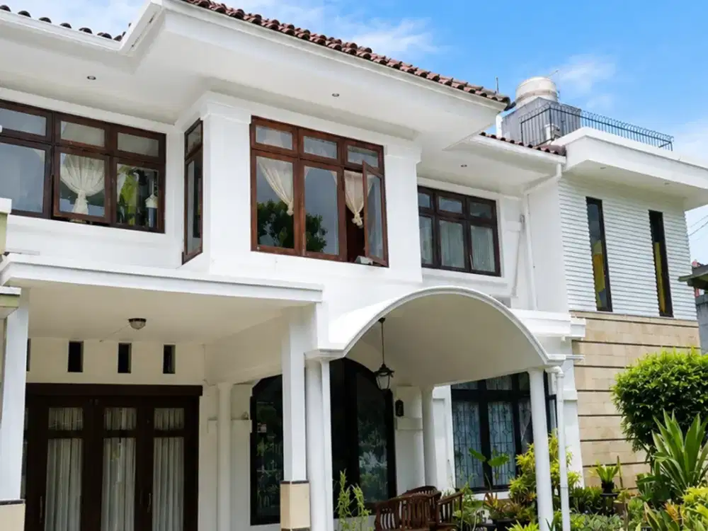 Di Jual Rumah Luas di Cluster Bintaro Dekat Akses tol dan Stasiun KRL