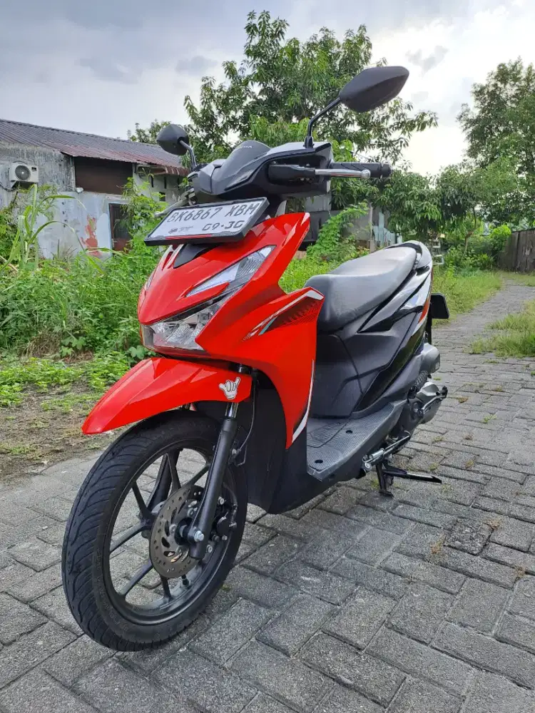 Honda Beat CBS 110 Merah