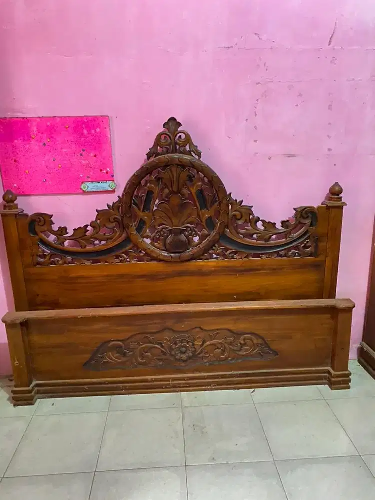 Ranjang Tempat Tidur Jati
