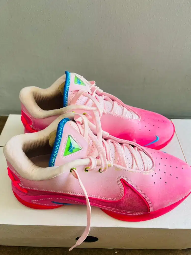 Sepatu basket nike lebron 22 pink original