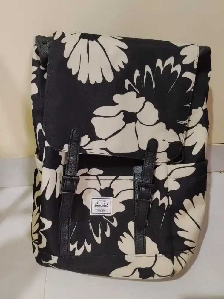 Backpack Herschel Hitam Putih