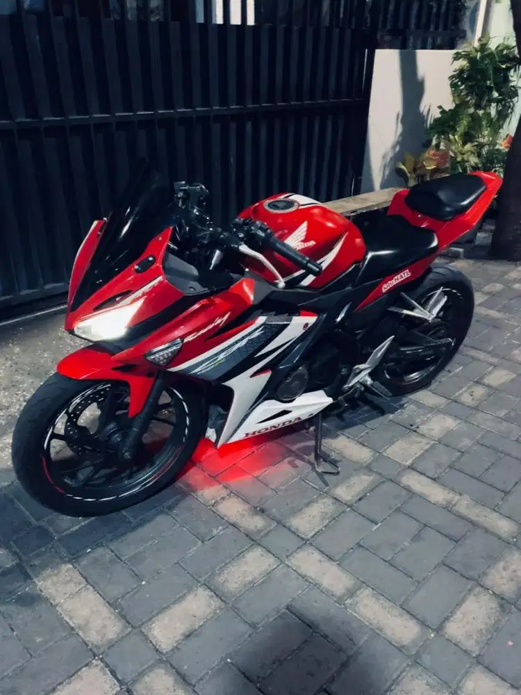 Honda CBR150R 2016 Pajak Hidup Part Ori Lengkap Siap Pakai Nego