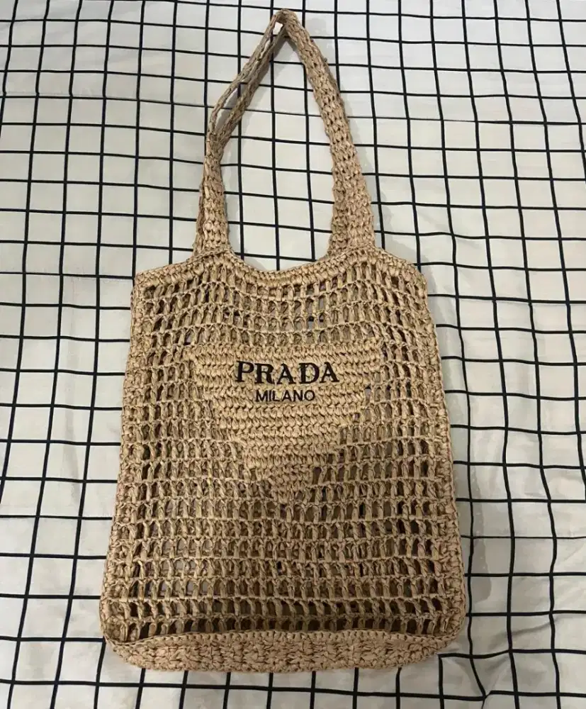 Jual Tas Rotan Prada Milano Beli di Vietnam