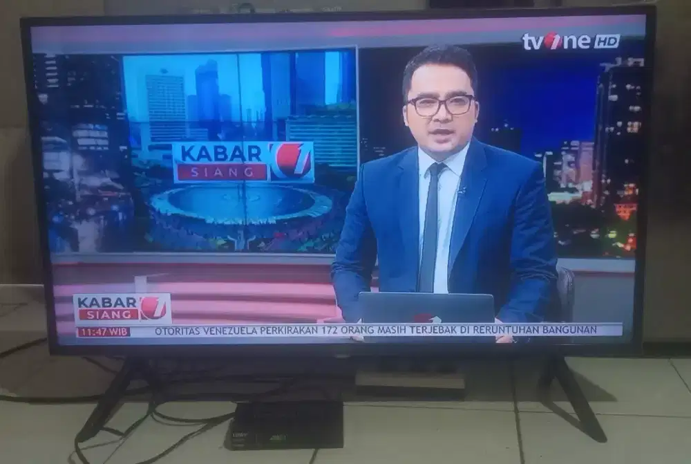Tv LED SHARP AQUOS (MASIH ANALOG)42inci normal.