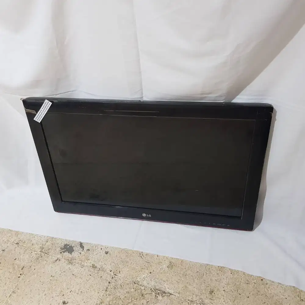 TV LED LG 32 Inch Model 32LS3110 TB Kondisi Second Mati Tanpa Remote