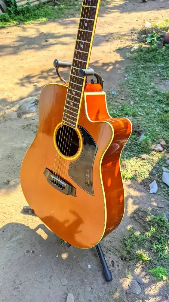 Gitar Akustik Clok Clark High Quality Baru