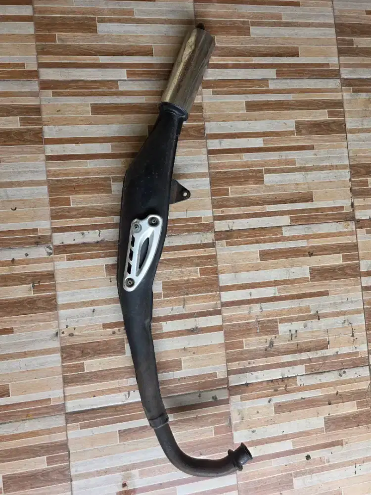 Jual cepat Kenalpot Suzuki Satria Hiu ori bawaan Suzuki