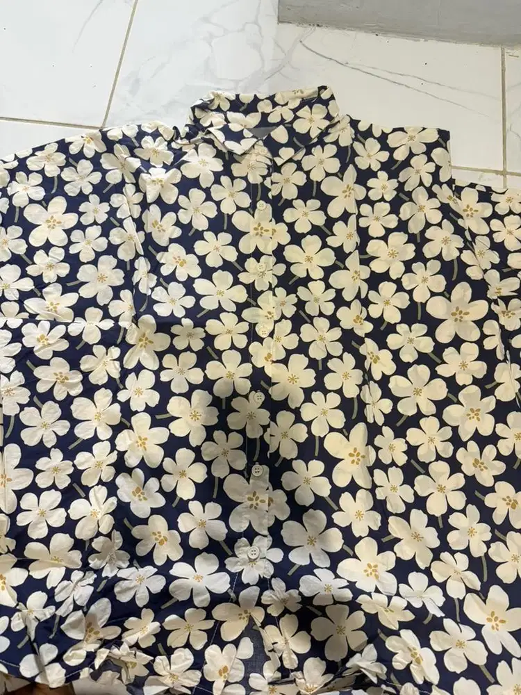 PRELOVED BAJU THIS IS APRIL