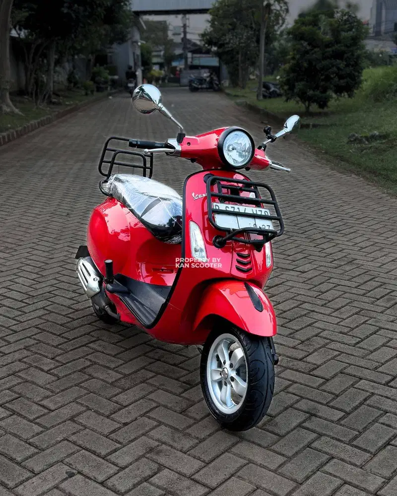 JUAL MURAH VESPA PRIMAVERA 150 iGET 2017 MULUS