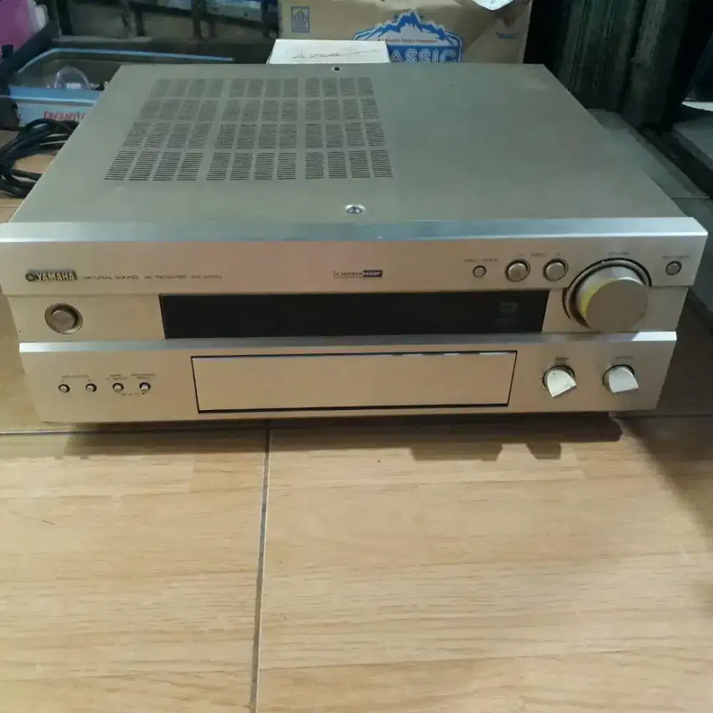 Amplifier yamaha RX V800