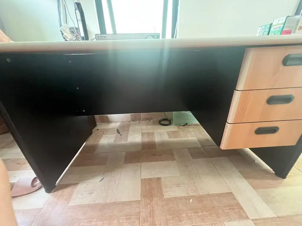 Meja Kantorr #2