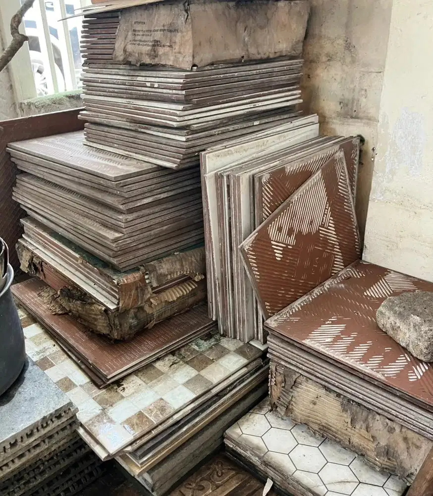 Jual keramik bekas sisa