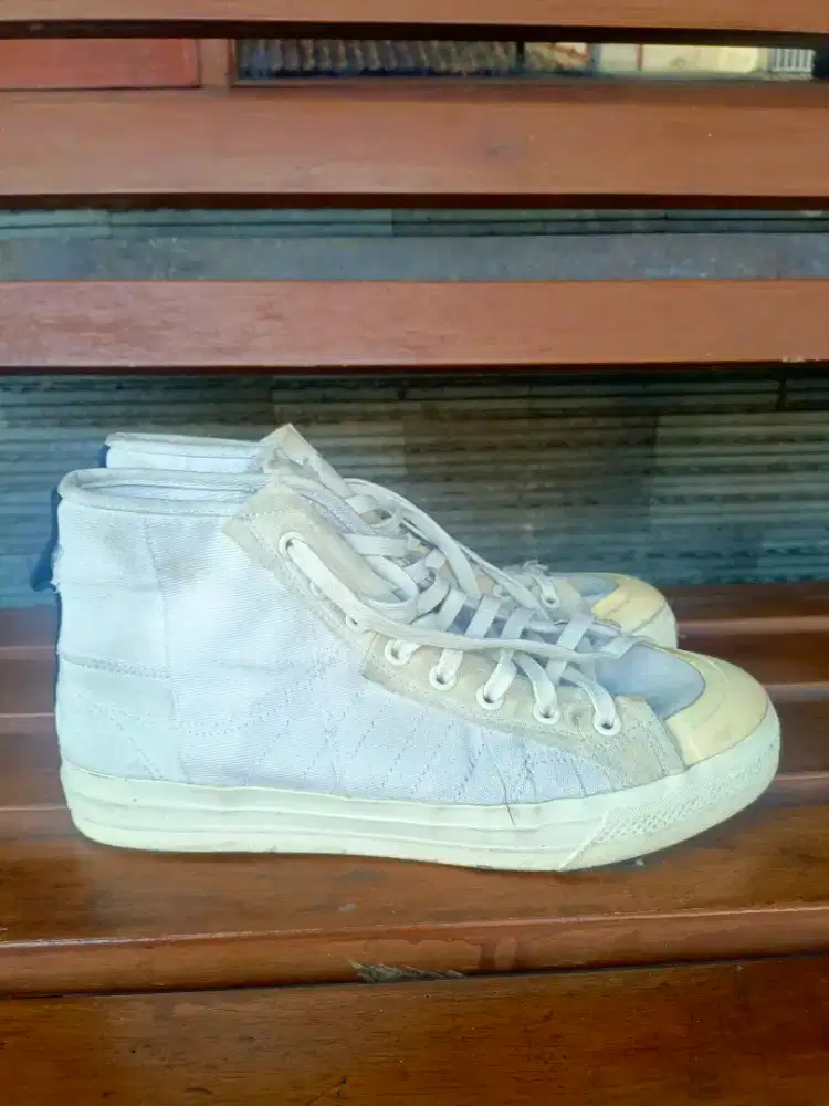 ADIDAS PARLEY PUTIH