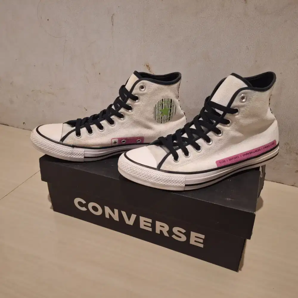 Converse CTAS hi white black unisex size 41 like new