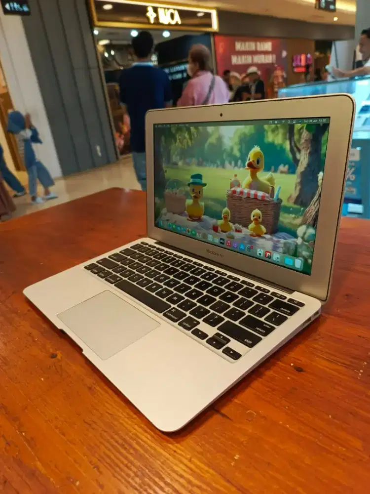 Macbook Air 11 inch early 2015