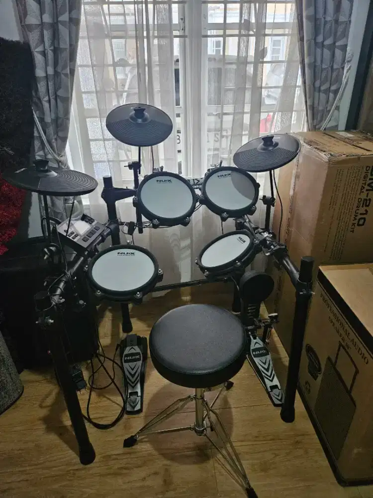Drum listrik elektrik nux DM 210 + Lousdpeaker type Bare Tone