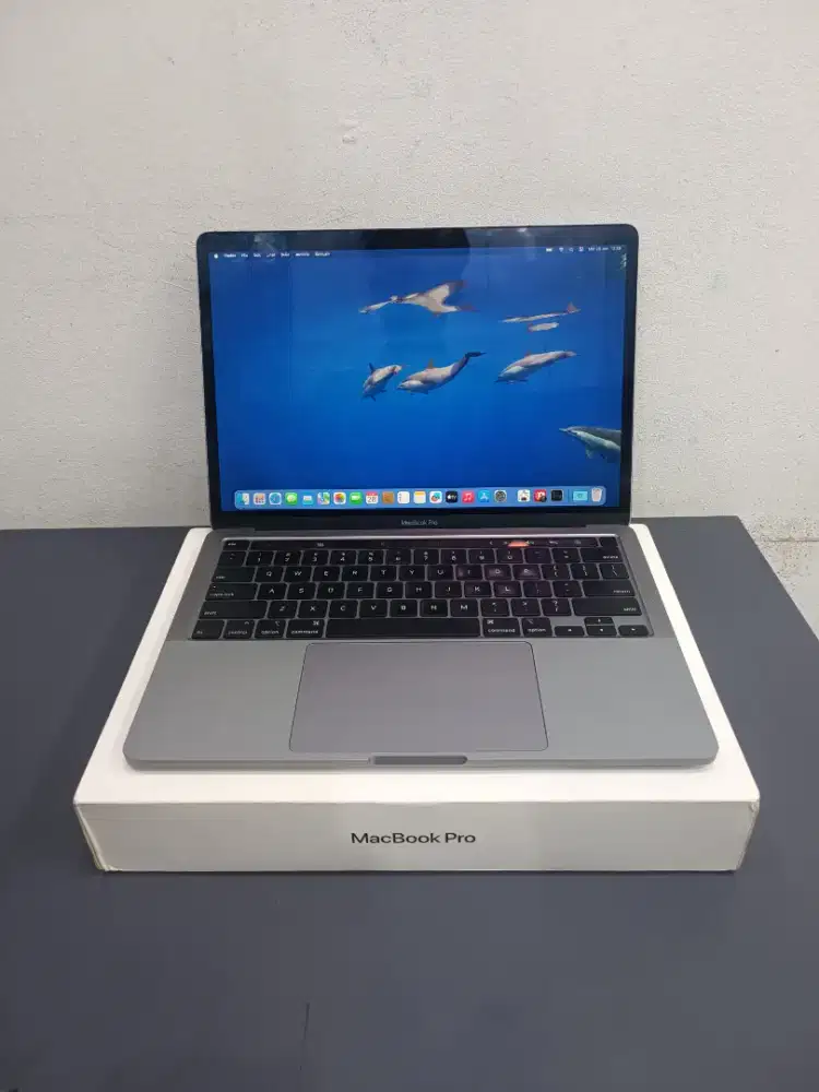 macbook pro 2020 TOUCBHAR