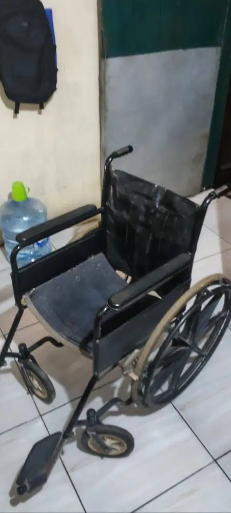Jual kursi roda bekas masih layak pakai