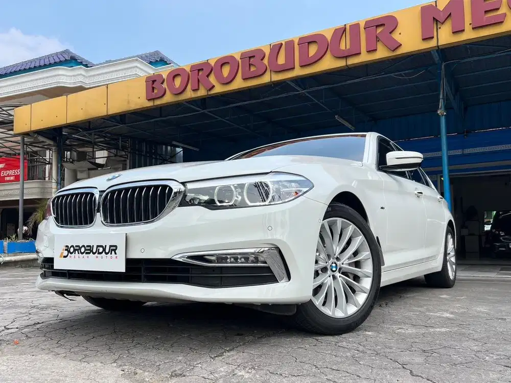 BMW 530i 2018 G30 PUTIH