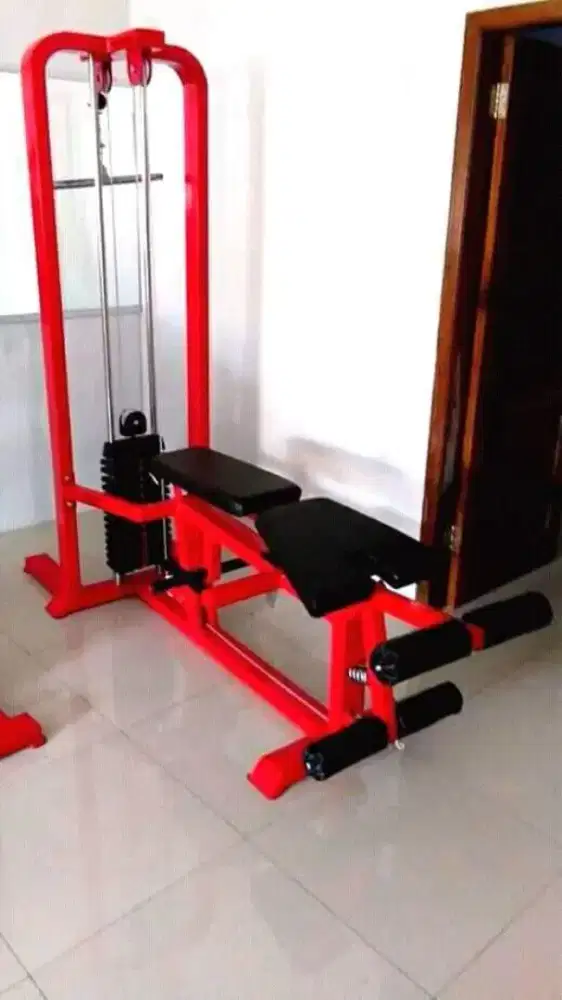 leg curl + leg extencion machine