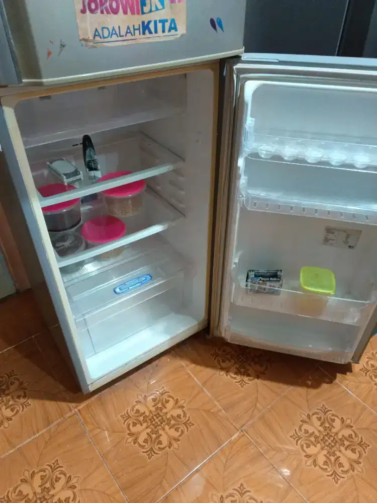 KULKAS SAMSUNG 2 PINTU 240 LITER