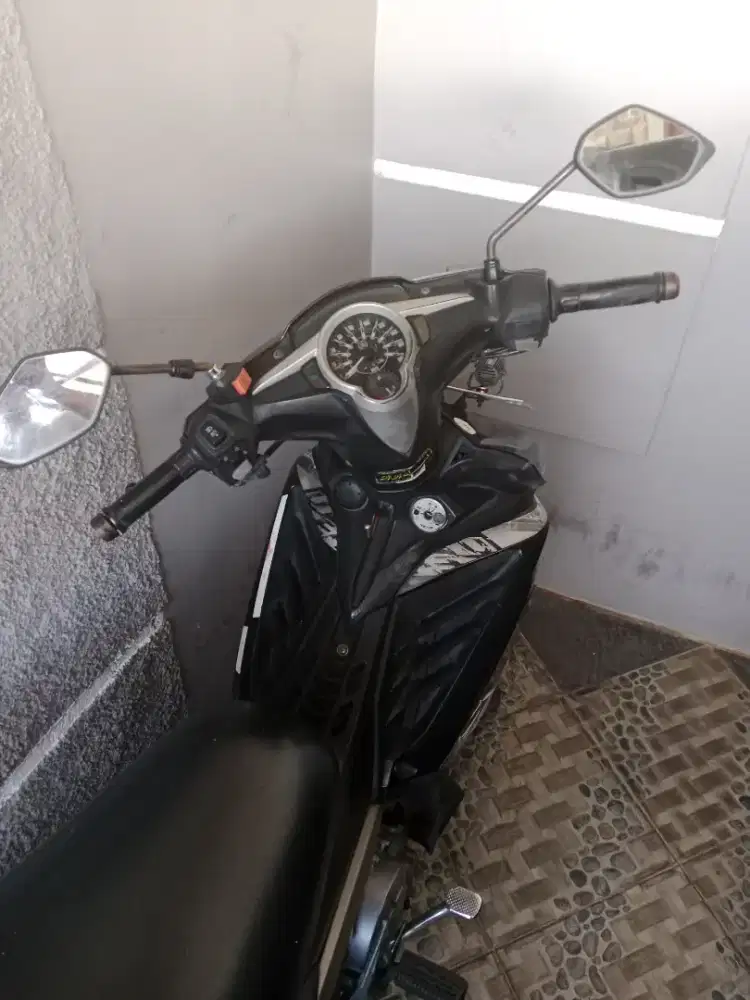 Yamaha Jupiter mx 135 warna hitam