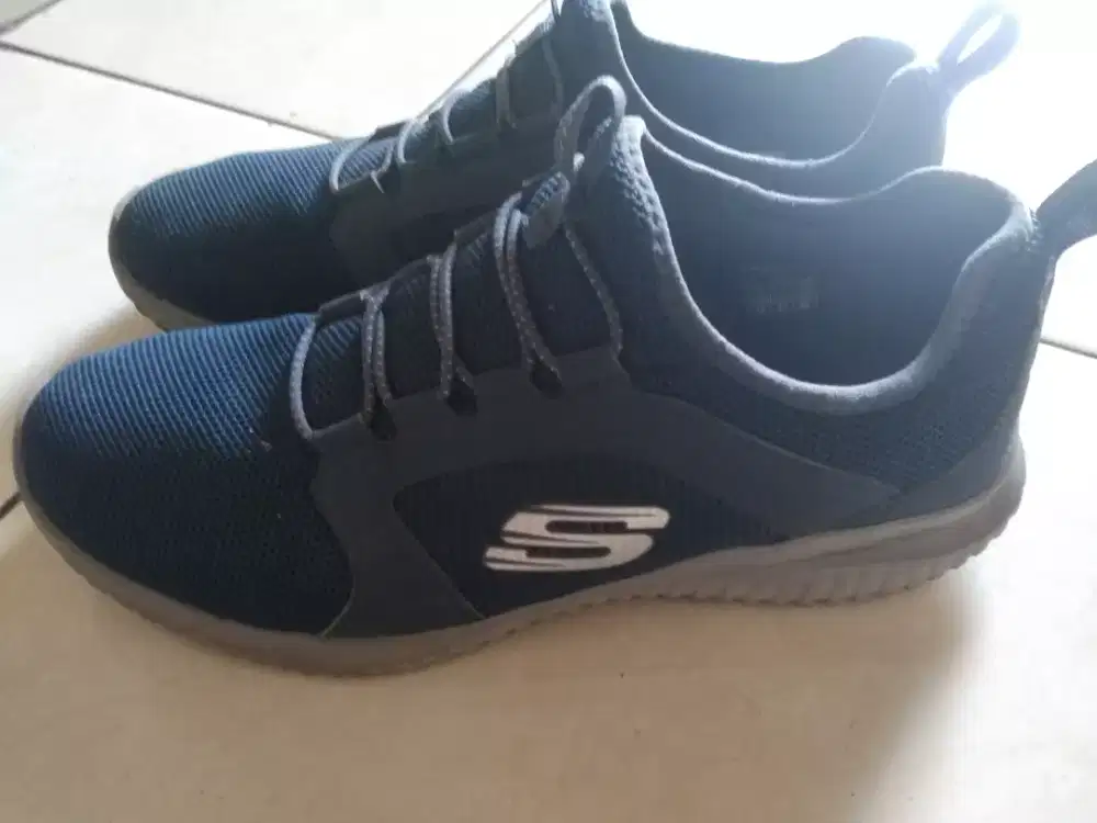 Sepatu Skechers