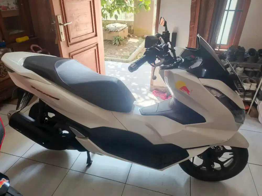 Honda PCX 160 ABS PUTIH