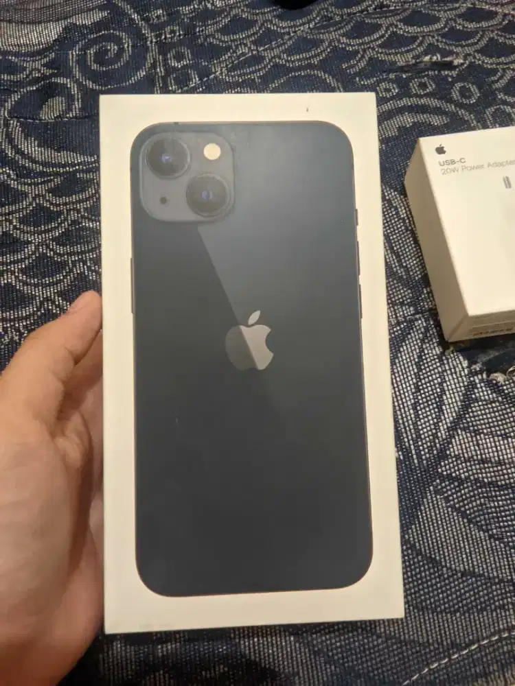 I-Phone 13 Basic, 128 Midnight. Resmi/Ibox