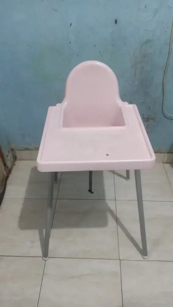 tempat duduk bayi