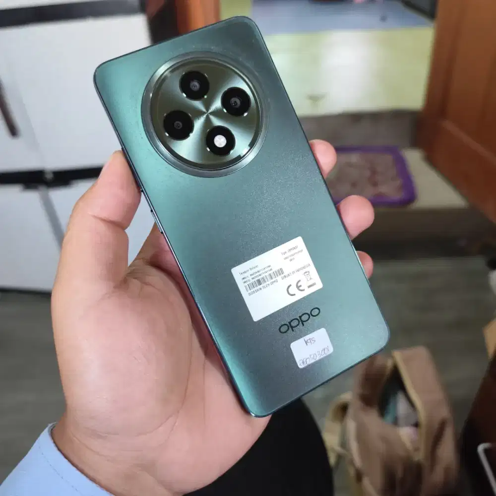 Oppo Reno 12F 5G Ram 12/256 Hp Dan charger  No minus