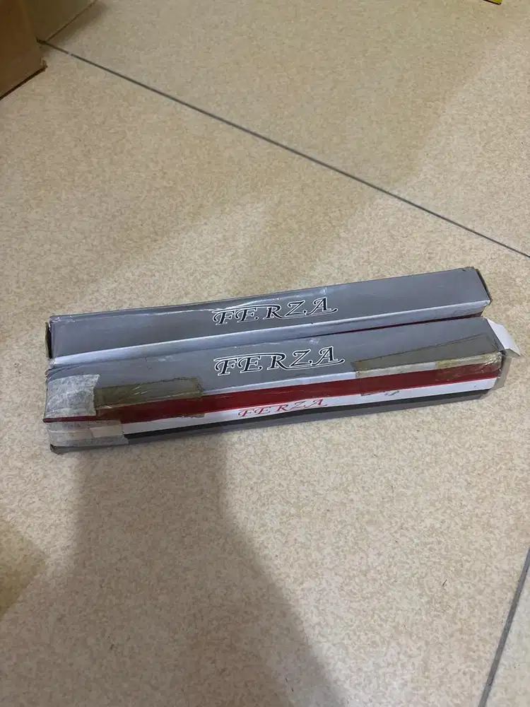 Ferza flush bolt