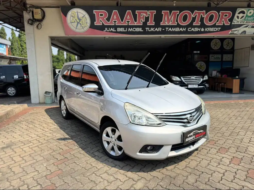 Nissan Grand Livina Xv HWS AT 2013 Matic Silver