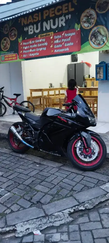 Kawasaki ninja karbu 2011 bln 12