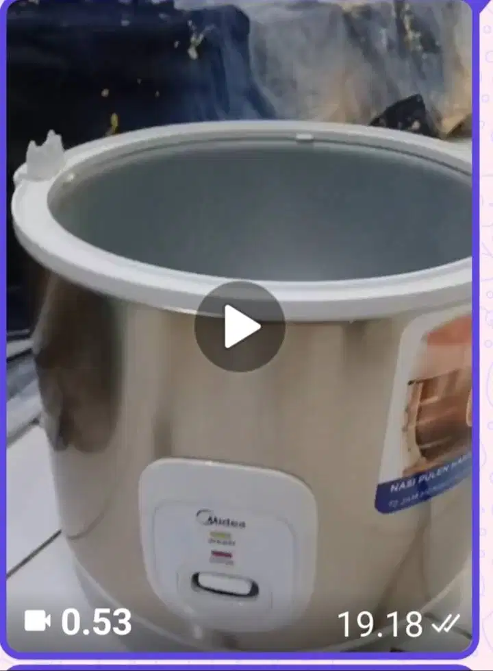 Jual rice cooker midea isi 1,8L bekas madih bagus