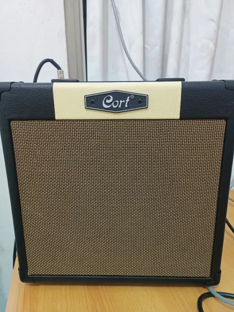 Dijual Ampli cort CM15R - BK
