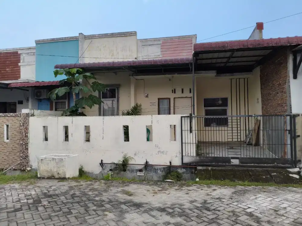 Dikontrakan Rumah di Adamaris Residence