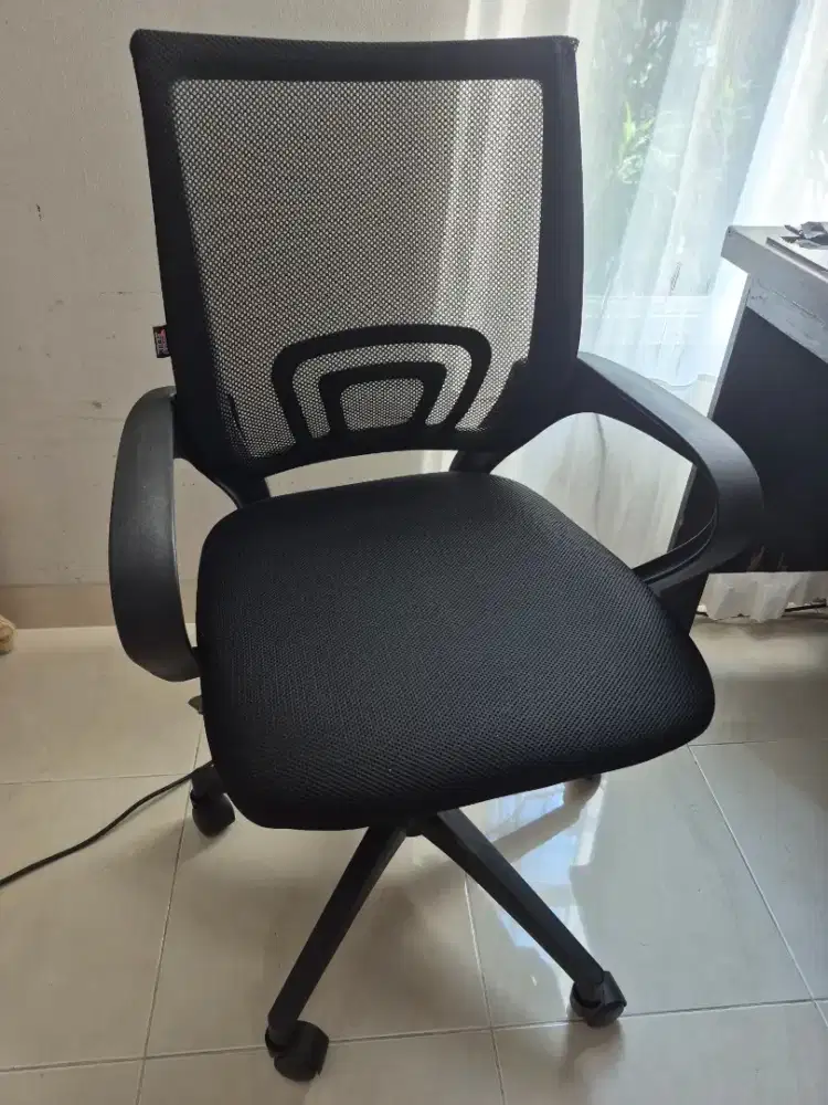 Kursi kerja untuk di rumah dan kantor