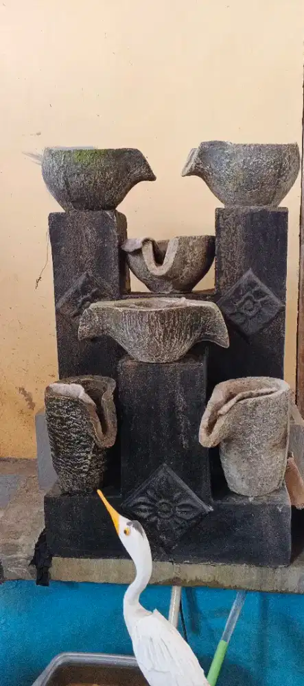 Pancuran kolam ikan / Air mancur