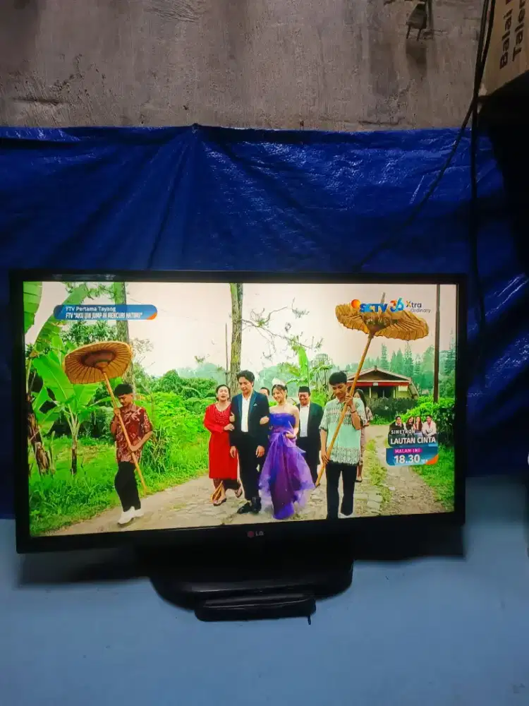 TV LG 32INC GAMBAR BAGUS
