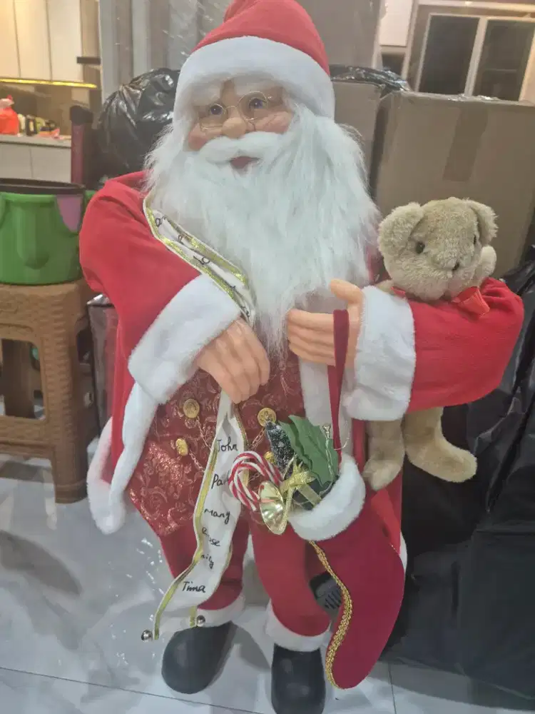 Boneka santa besar baru