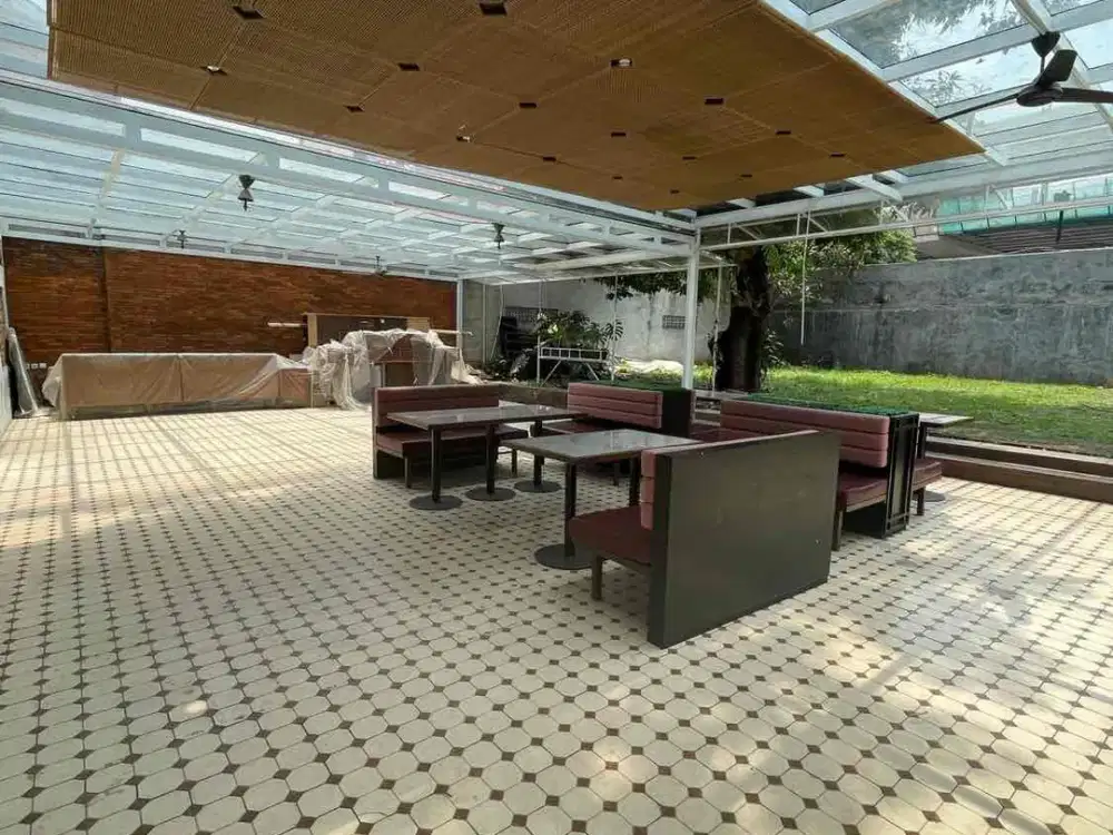 Rumah cocok untuk hunian, kantor, cafe, resto di kawasan premium menteng jakarta pusat