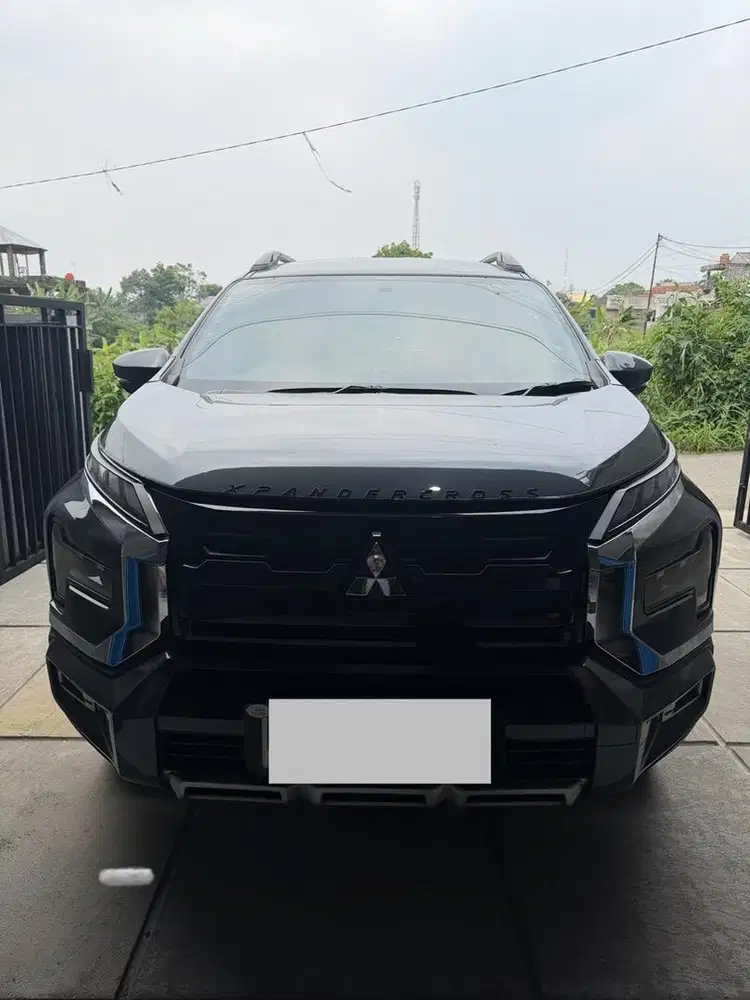 Mitsubishi Xpander Cross Premium package CVT 2023 AT matic