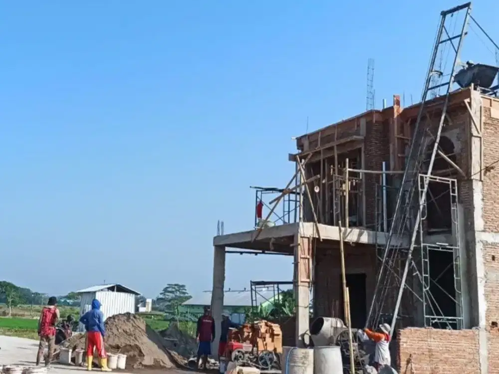 RUMAH 2 LANTAI DI KLATEN DEKAT PEMDA