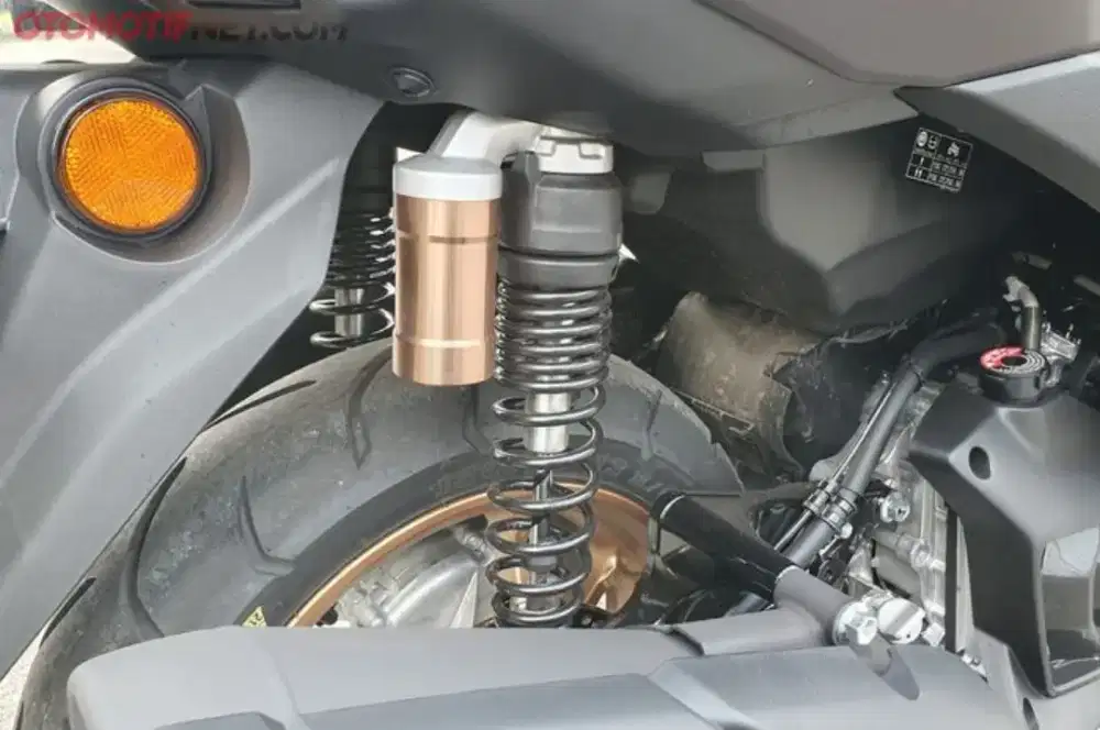Shockbreaker belakang NMAX NEO