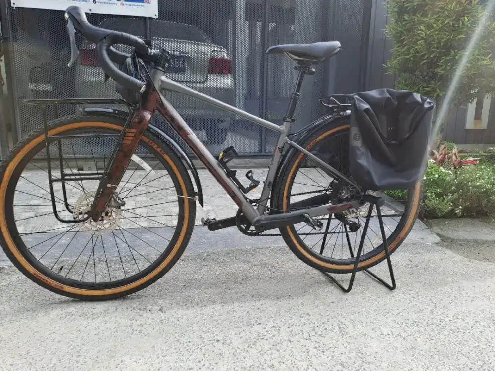 Sepeda gravel Polygon Bend R5