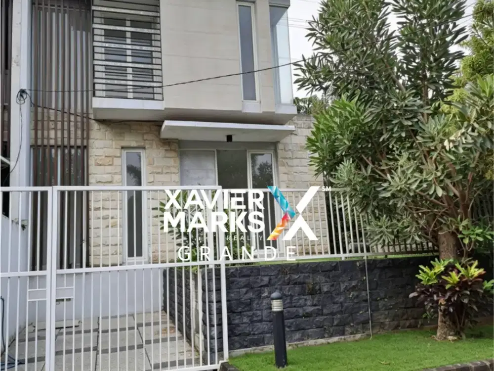 Rumah 2 Lantai Hook di De Cassablanca Residence