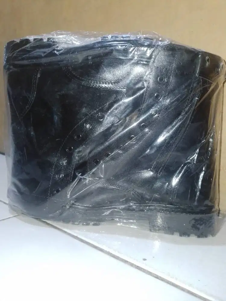 Sepatu PDH security