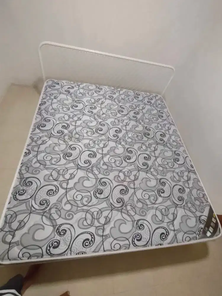 Rangka tempat tidur