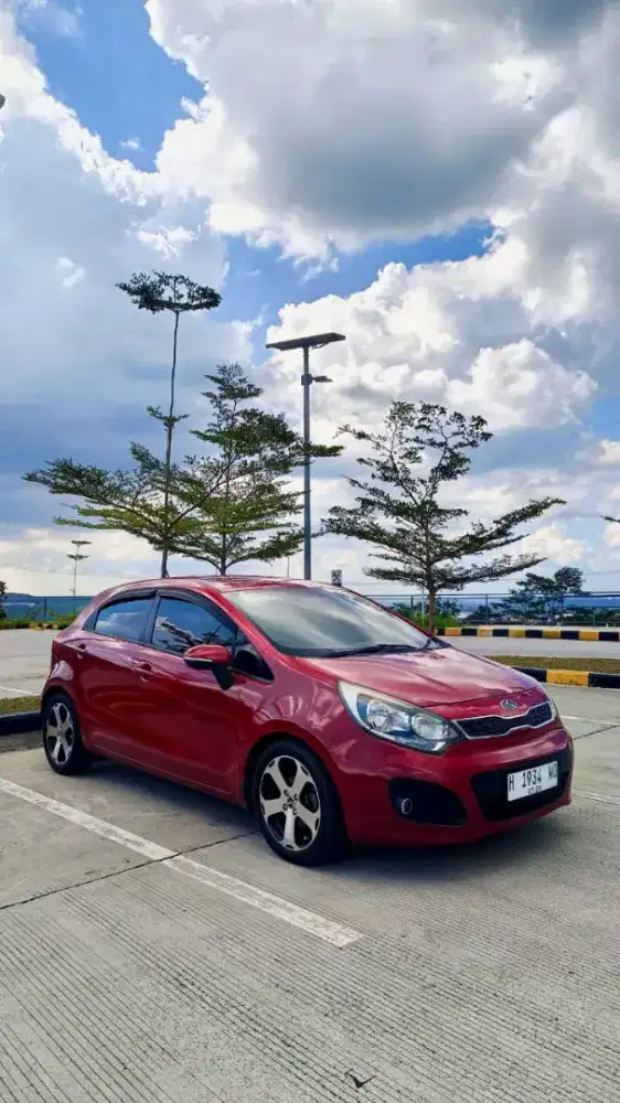 Kia all new Rio 2014/2015 terawat istimewa